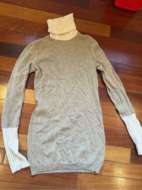 Magaschoni, Cream and Beige Turtleneck long Sweater  - Women's Long Sleeve